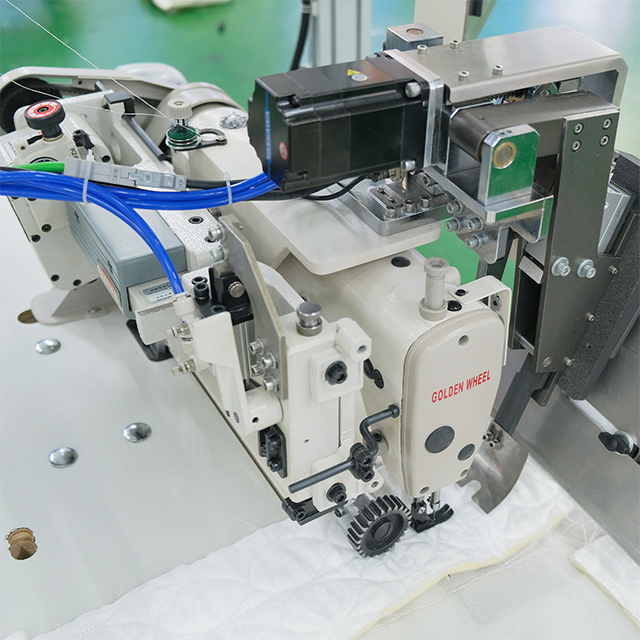 XDB-300 Oreiller automatique Euro top Ruffler Machine à coudre pour matelas 
