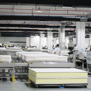 Ligne de production de matelas en mousse